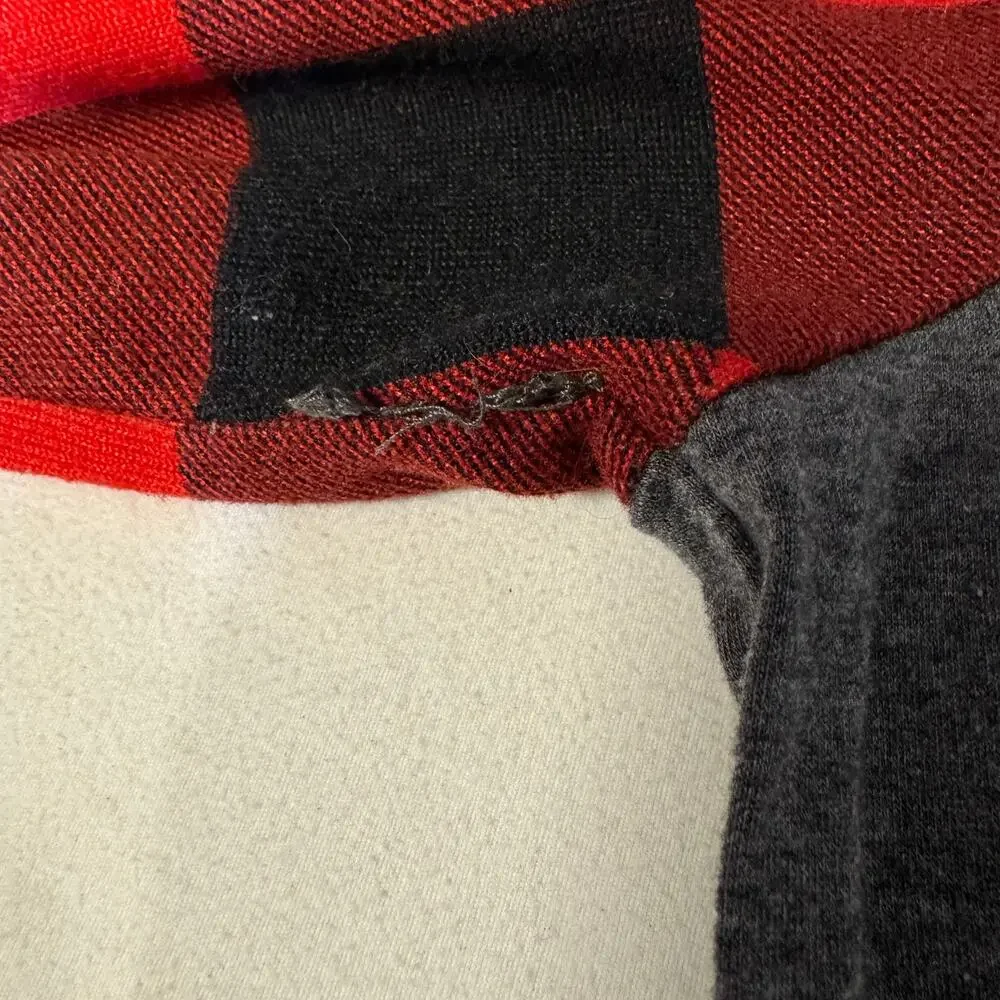 Gray long-sleeve raglan t-shirt with red‎ & black buffalo plaid sleeves - XL